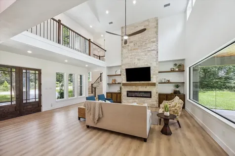 211 St Andrews Drive New Ulm TX 78950
