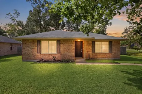 1300 E Hanson Street Cleveland TX 77327