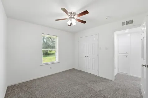 1300 E Hanson Street Cleveland TX 77327