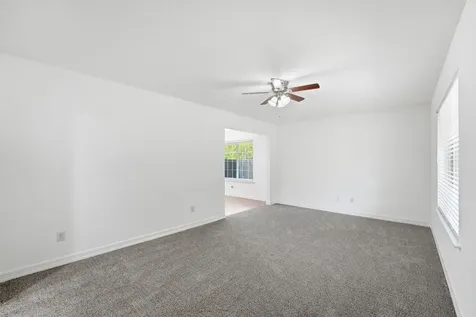 1300 E Hanson Street Cleveland TX 77327