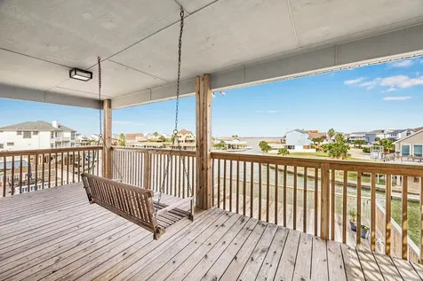 1814 Tiki Drive Tiki Island TX 77554