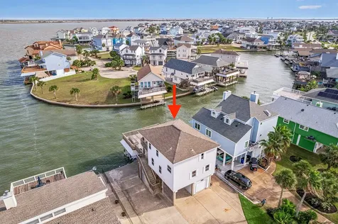 1814 Tiki Drive Tiki Island TX 77554