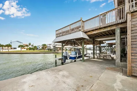 1814 Tiki Drive Tiki Island TX 77554