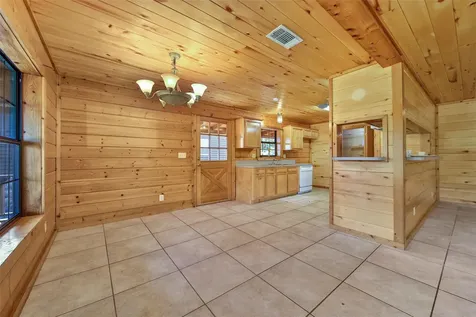 76 Hunters Creek Drive Huntsville TX 77340