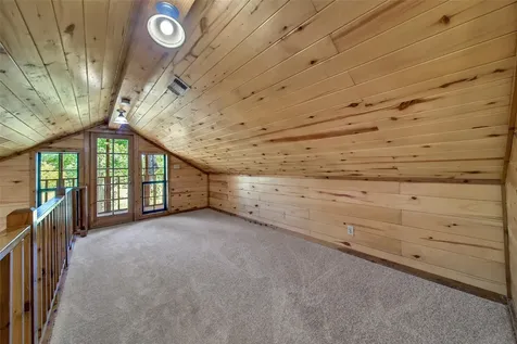 76 Hunters Creek Drive Huntsville TX 77340