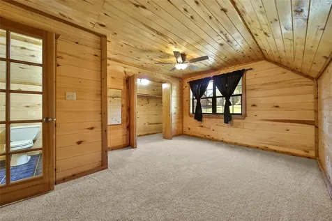 76 Hunters Creek Drive Huntsville TX 77340