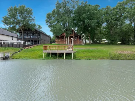 76 Hunters Creek Drive Huntsville TX 77340