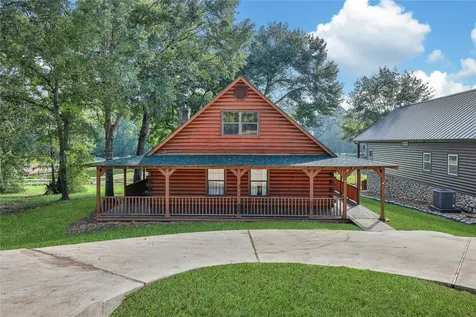 76 Hunters Creek Drive Huntsville TX 77340