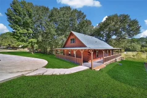 76 Hunters Creek Drive Huntsville TX 77340