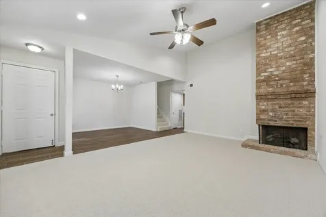 12625 Memorial Drive 42 Houston TX 77024