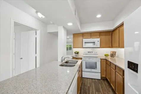 12625 Memorial Drive 42 Houston TX 77024