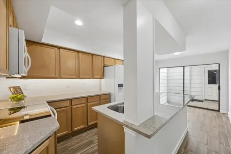 12625 Memorial Drive 42 Houston TX 77024