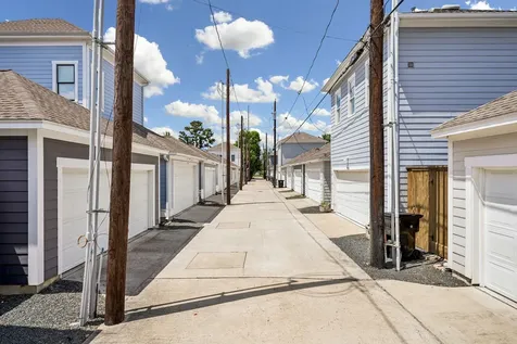 718 Ashland Street Houston TX 77007