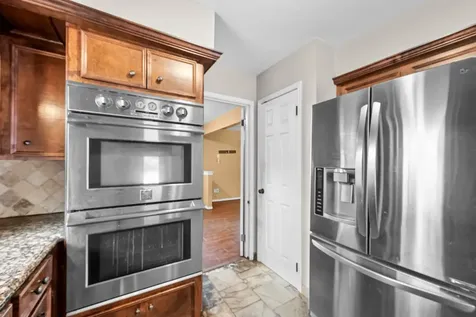 28923 Pine Hill Drive Shenandoah TX 77381