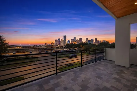 2307 St Emanuel Street Houston TX 77004