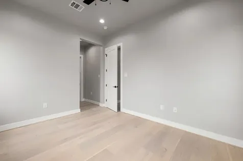 2307 St Emanuel Street Houston TX 77004