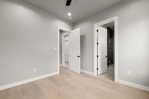 2307 St Emanuel Street Houston TX 77004