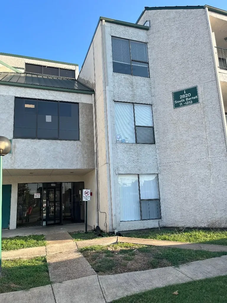 2820 S Bartell Drive 37 Houston TX 77054