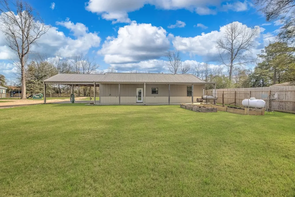 289 County Road 2250 Cleveland TX 77327