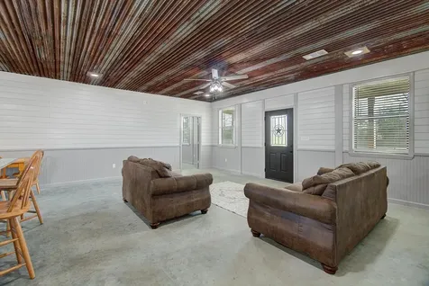 289 County Road 2250 Cleveland TX 77327