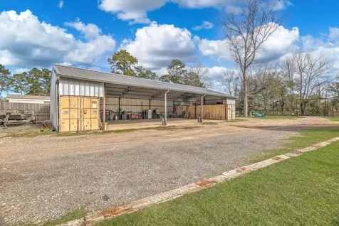289 County Road 2250 Cleveland TX 77327