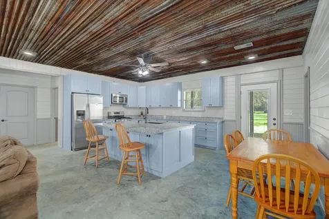 289 County Road 2250 Cleveland TX 77327