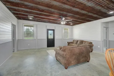 289 County Road 2250 Cleveland TX 77327