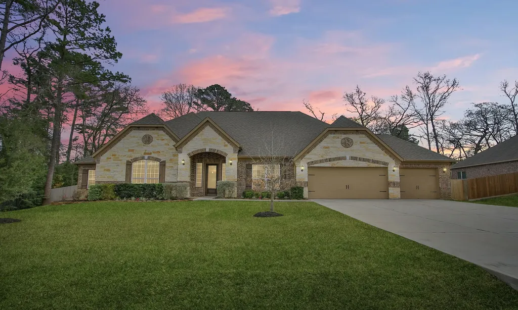 307 Council Oak Court Magnolia TX 77354