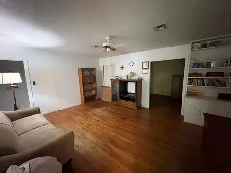 1706 Katy Avenue Bay City TX 77414