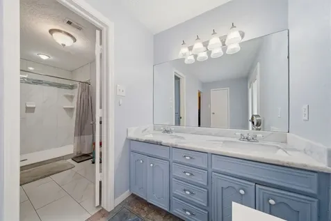 201 Amber Lane League City TX 77573