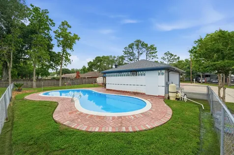 201 Amber Lane League City TX 77573