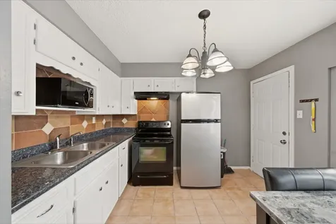 201 Amber Lane League City TX 77573
