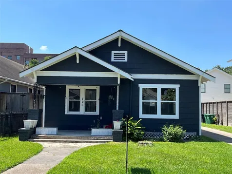 720 E 12th Street Houston TX 77008