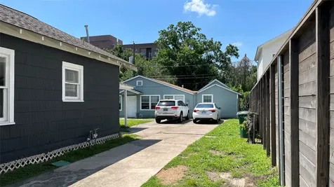 720 E 12th Street Houston TX 77008