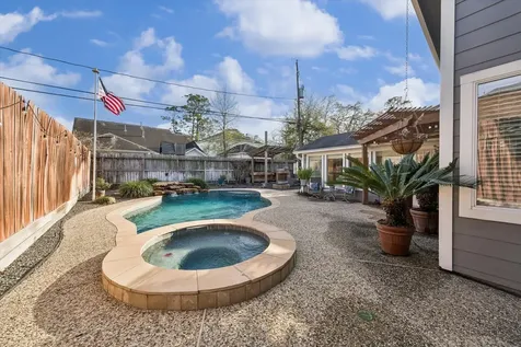 1423 Richelieu Lane Houston TX 77018