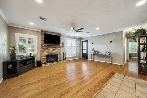 1423 Richelieu Lane Houston TX 77018