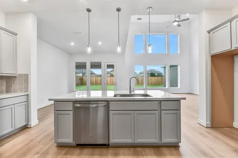 1673 Birch Lake Bend Friendswood TX 77546