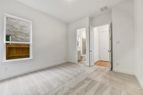 1673 Birch Lake Bend Friendswood TX 77546