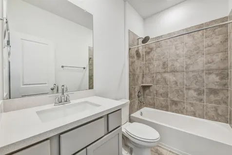 1673 Birch Lake Bend Friendswood TX 77546