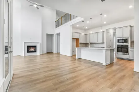1673 Birch Lake Bend Friendswood TX 77546