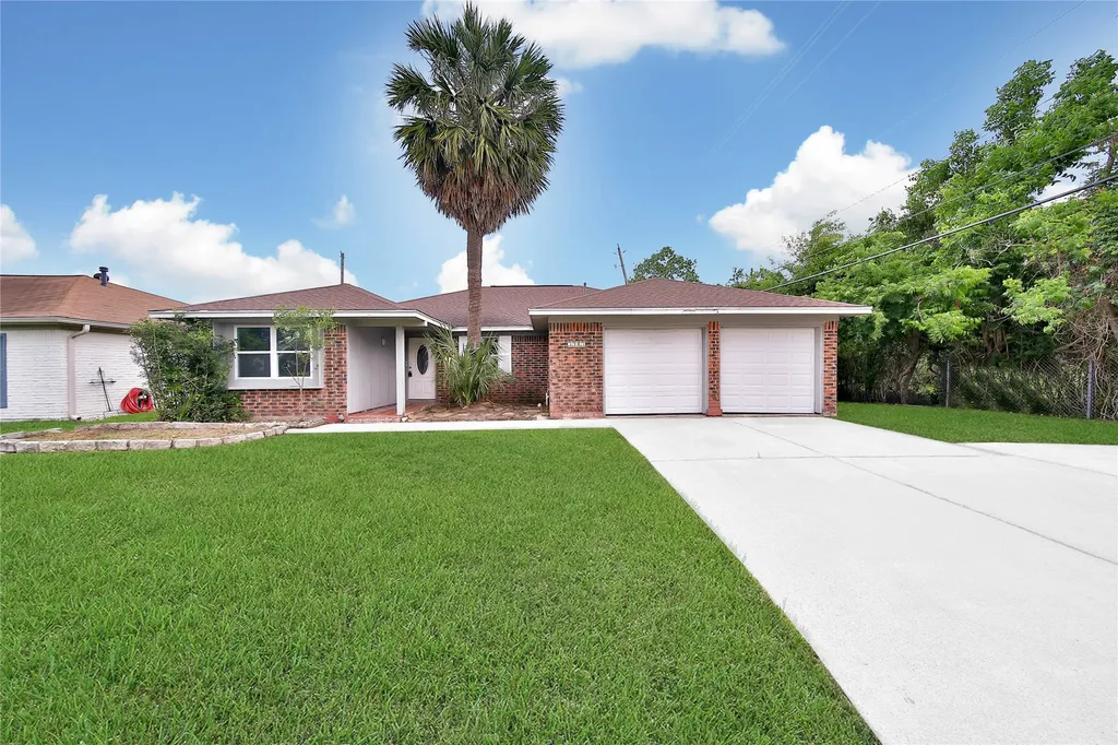 3915 Sailfish Lane La Porte TX 77571