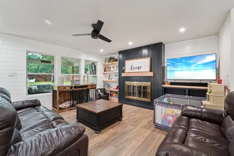 6 Rockingham Place Conroe TX 77304