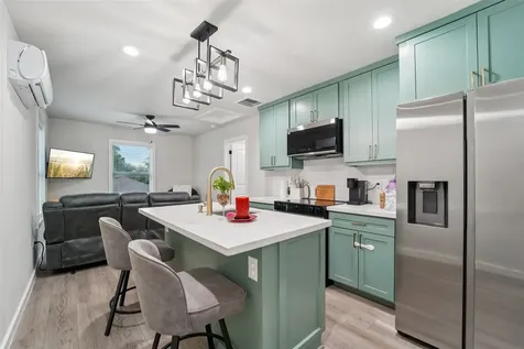 6 Rockingham Place Conroe TX 77304