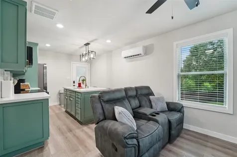 6 Rockingham Place Conroe TX 77304