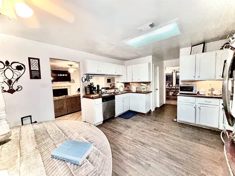 2938 Norwich Street Pearland TX 77584