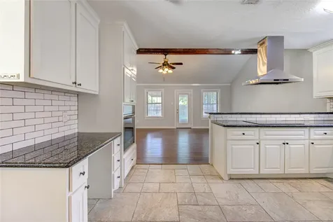 7306 Cottonwood Drive Baytown TX 77521