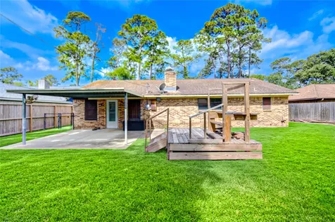 7306 Cottonwood Drive Baytown TX 77521