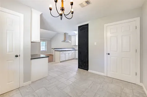 7306 Cottonwood Drive Baytown TX 77521