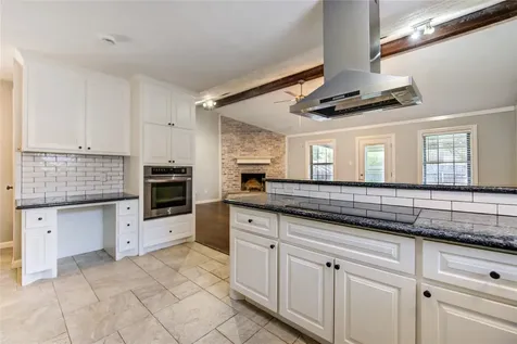 7306 Cottonwood Drive Baytown TX 77521