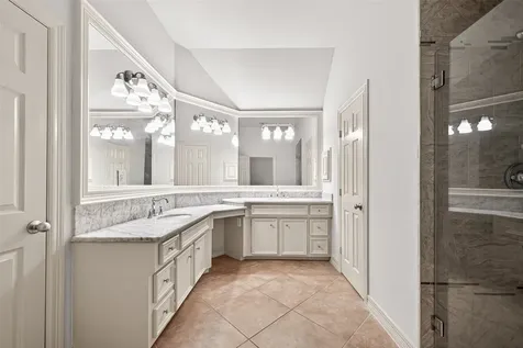 4219 Fisher Lake Drive Richmond TX 77406